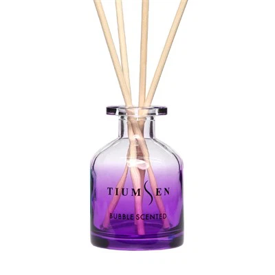 美しいディフューザーボトル